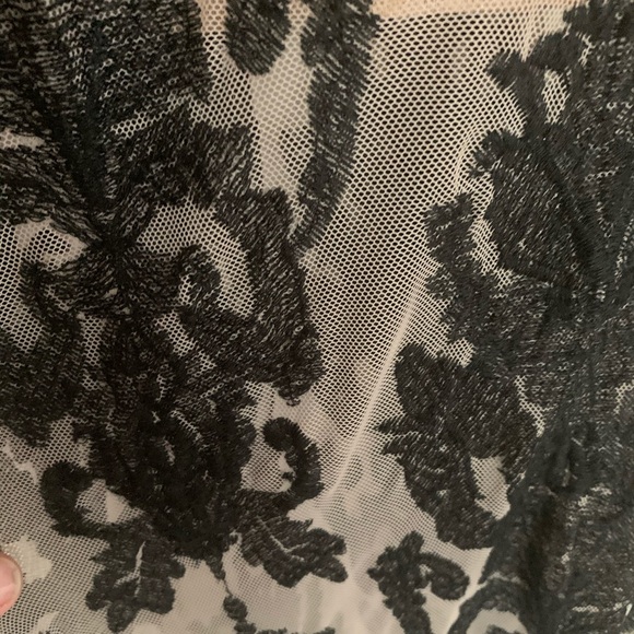 For love and lemons embroidered dress - Picture 6 of 7